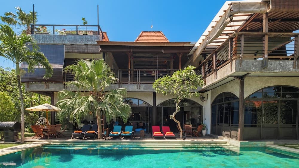 NicoNico Mansion by Villa Finder