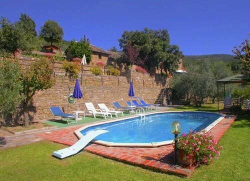 Spacious Cottage in Cortona With Swimming Pool