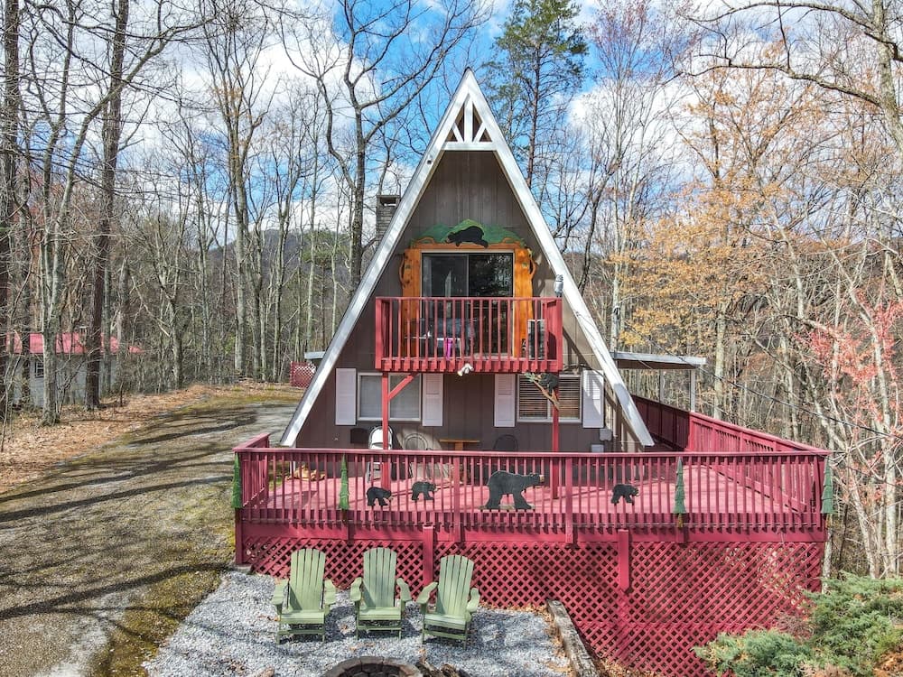 Ski Bear Chalet 3 Bedroom Cabin