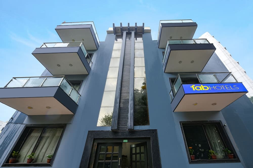Fabhotel Silver Tree