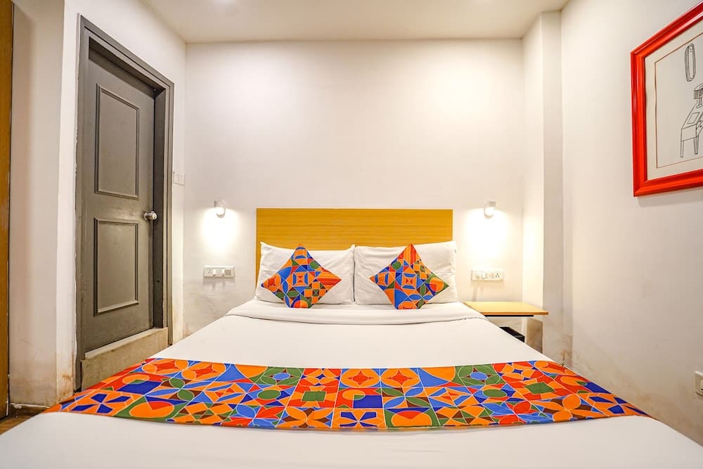 Fabhotel Woodland