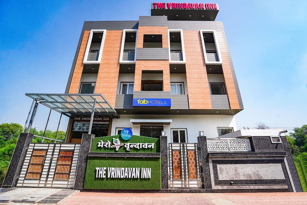 Fabhotel The Vrindavan Inn