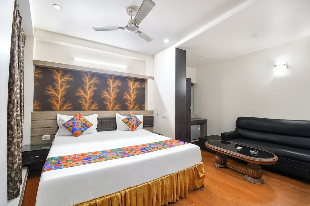 Fabhotel Raj Matrya Inn