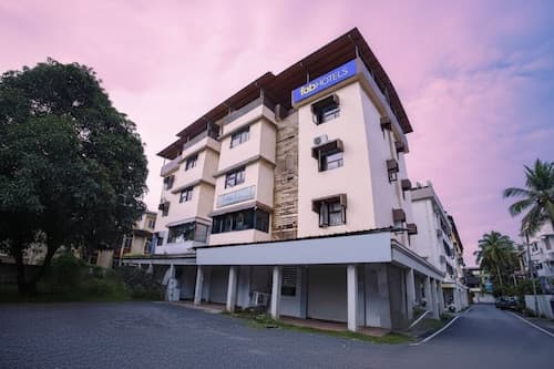 FabHotel Comfort Stays - Nr. Miramar Beach