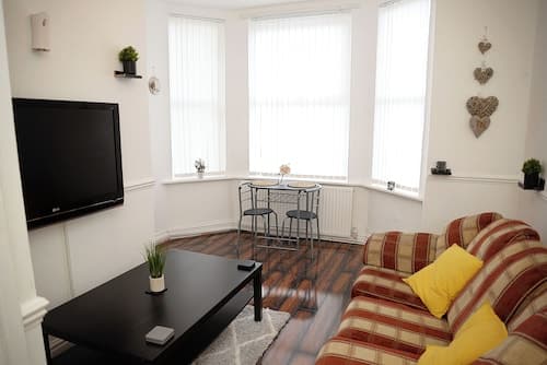 Cosy Orrell Park Retreat Near Anfield and Aintree
