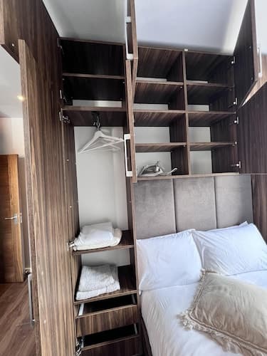 London Studio Retreat - Colney Hatch Lane