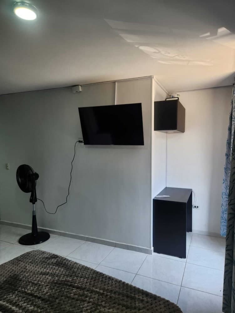 LINDOS APARTAMENTOS CENTRAL JCH RESTREPO