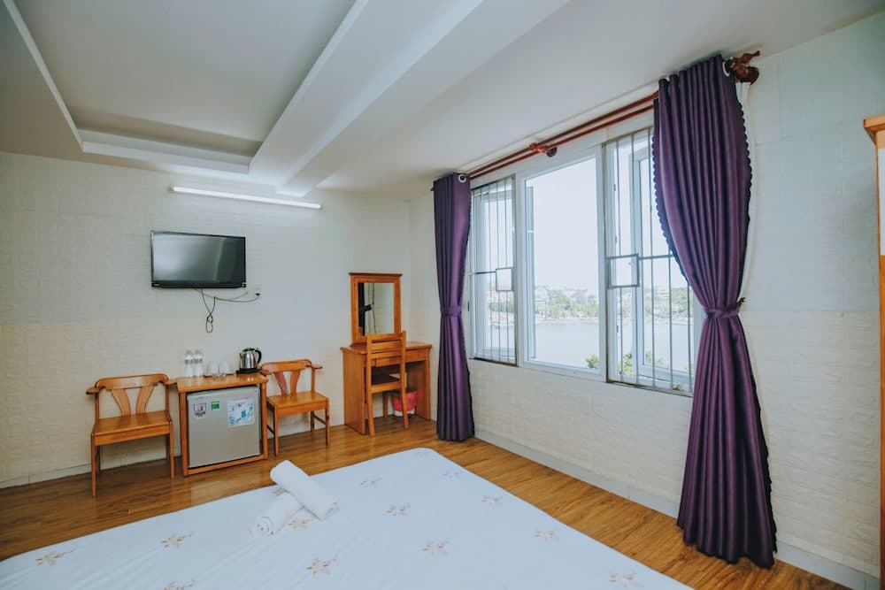 Thanh Loan Hotel DL - by Bay Luxury