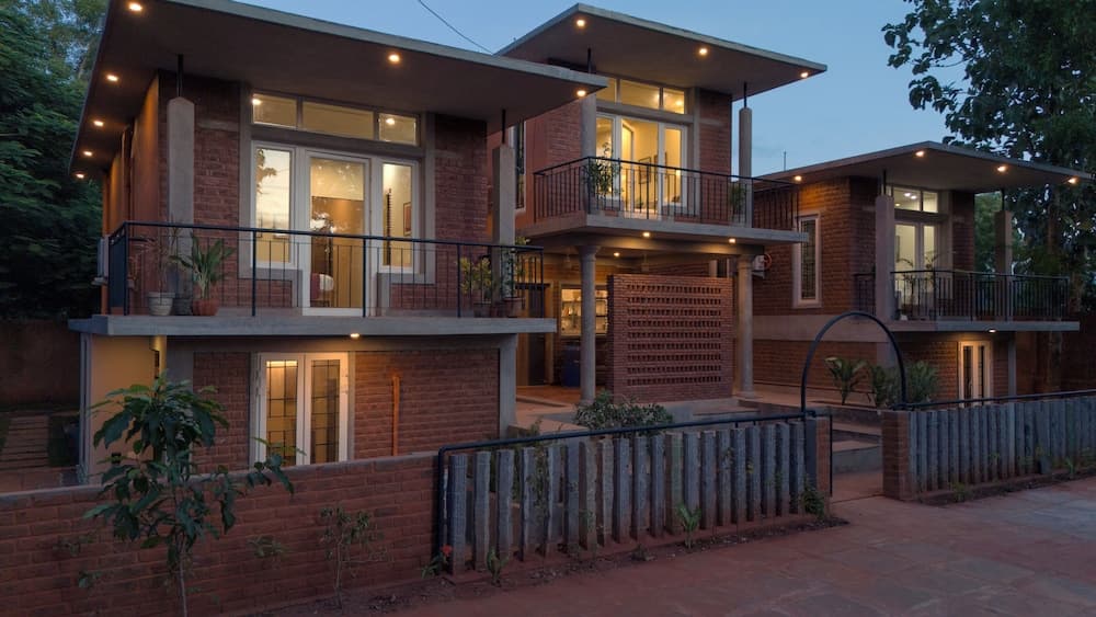 Vana by Loka - Self Catered Studios