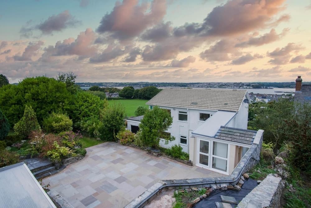 Longview - 4 Bedroom Holiday Home - Pembroke Dock