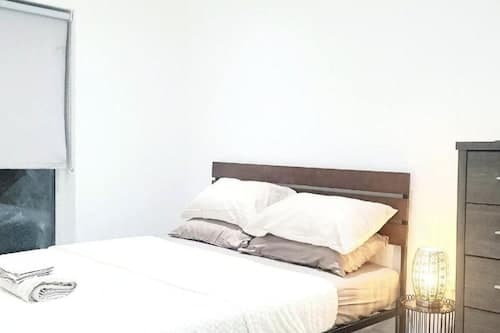 1-bed Suite - Sleeps 3 - Parking - Near Bluewater