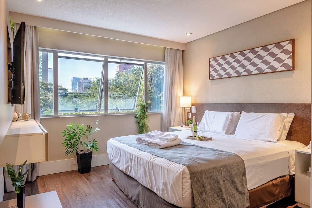 Estudio com AC e vaga