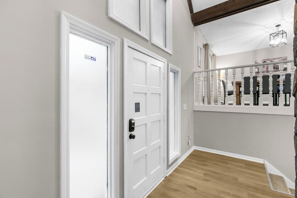 Lake View Newly Renovated