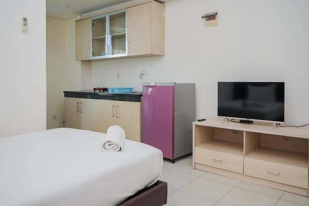 Comfy and Tidy Studio Apartment at The Habitat Karawaci
