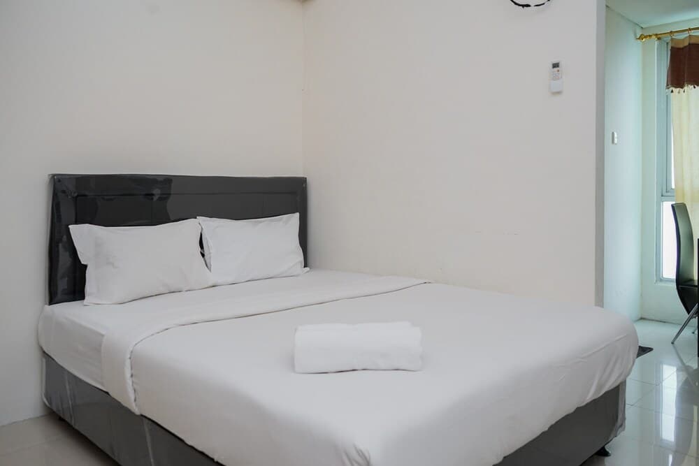 Cozy Living Studio Apartment at The Habitat Karawaci