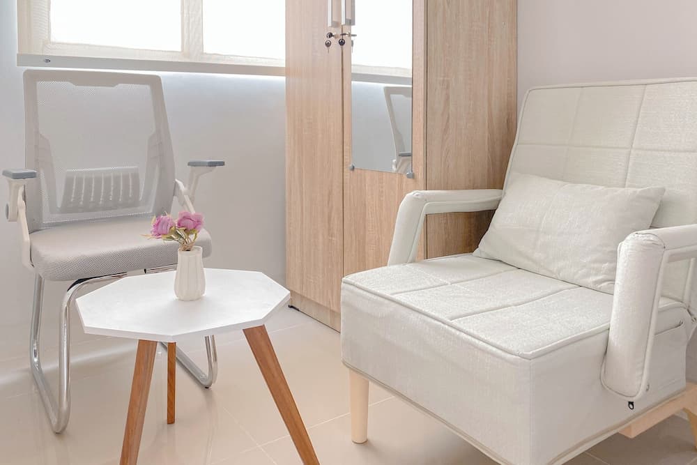 Cozy Studio Living Transpark Juanda Bekasi Timur Apartment