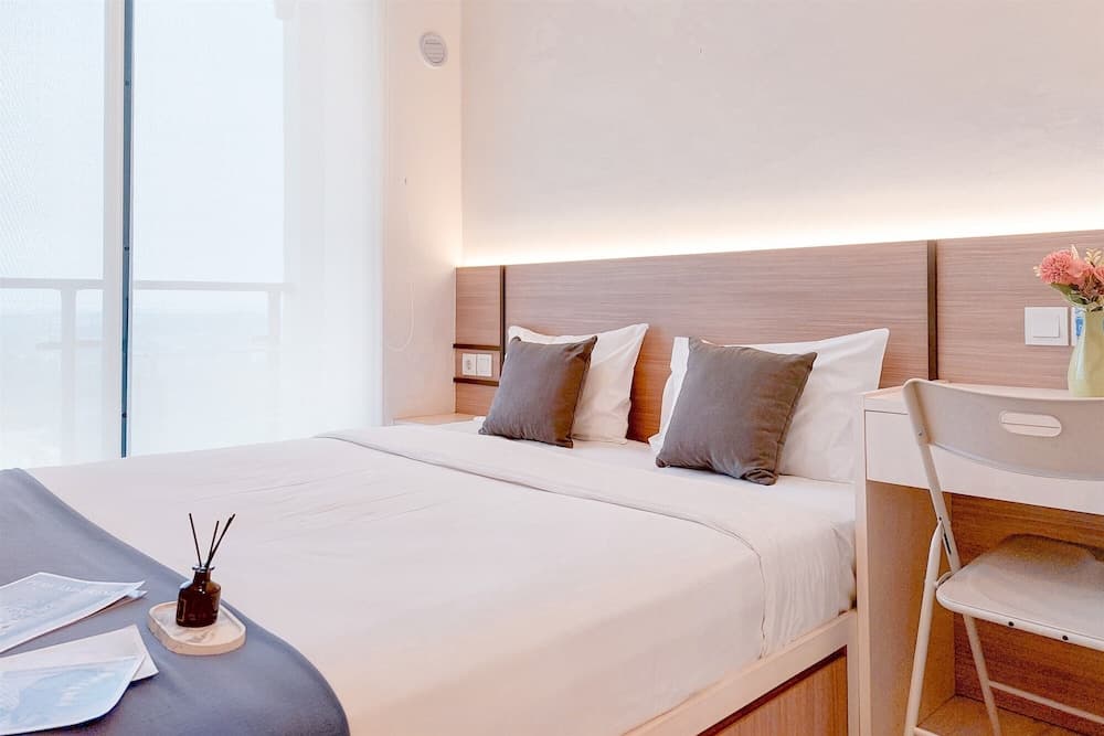 Comfort and Strategic Studio at Sky House BSD Apartment near AEON