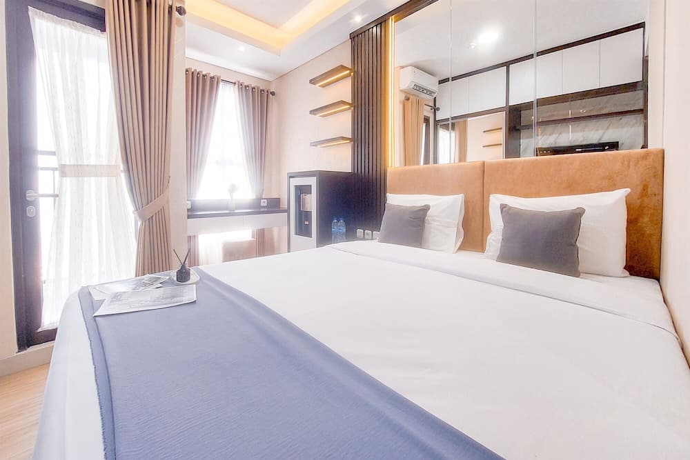 Modern Look and Comfort Studio at Transpark Bintaro Apartment