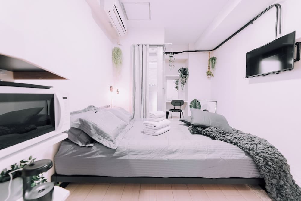 Minimalist Loft 402