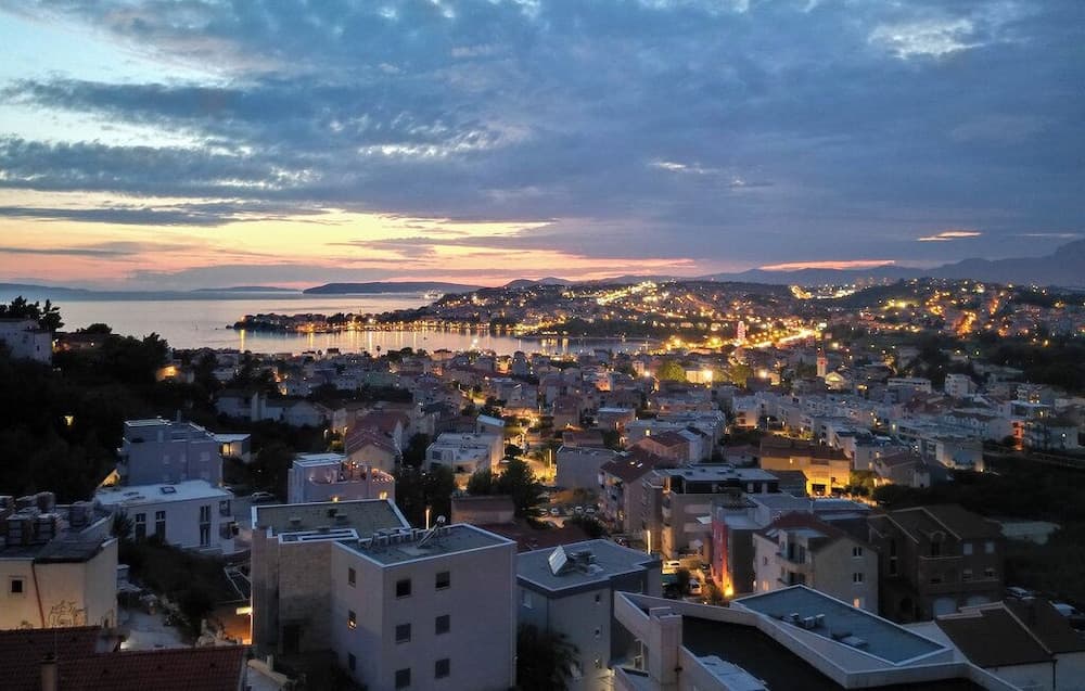 Konaklama yerinden şehir manzarası