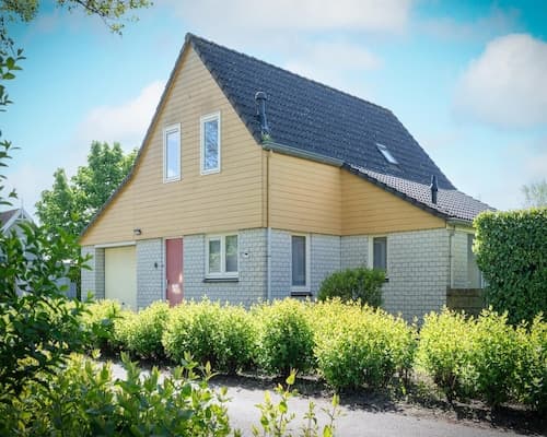 Oyster Coast: Sauna and Family Charm