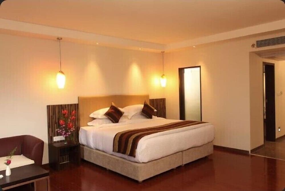 The Altruist Business Hotel Kharadi