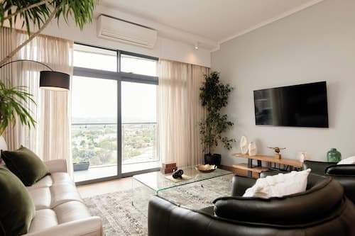 Luxury and Convenience - Air-conditioned Apartment in Pretoria