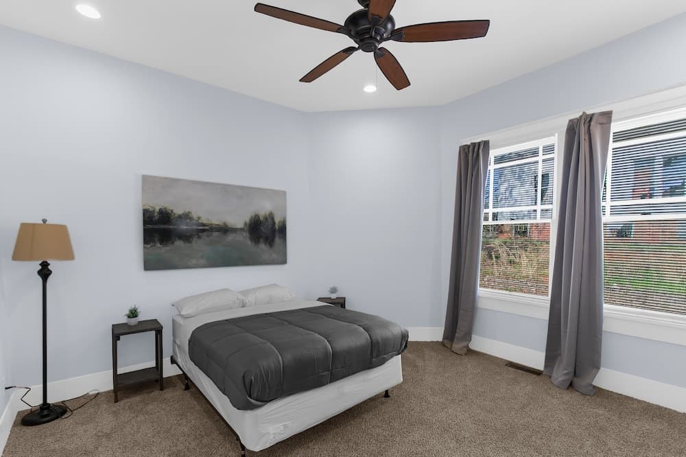 Near The Airport East Lake Craftsman