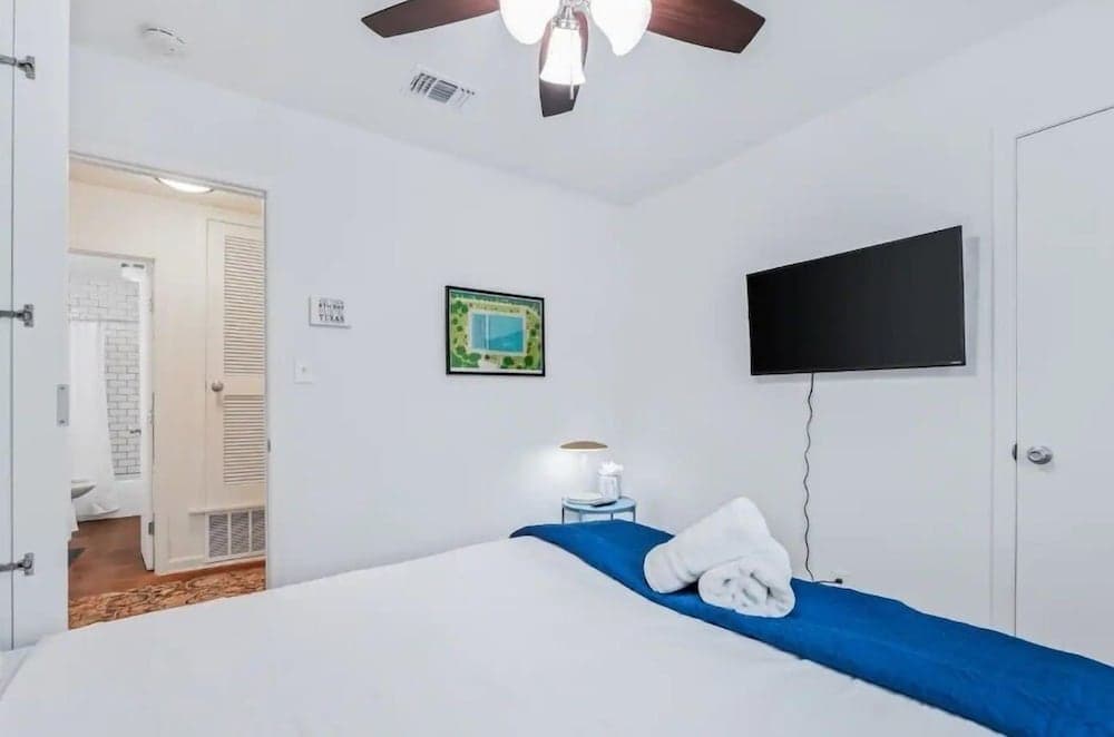 SoCo Oasis Retreat Relax in Comfort
