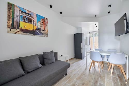 Beautiful Equipped Apartment in Downtown Deauville 4p/1br With Patio