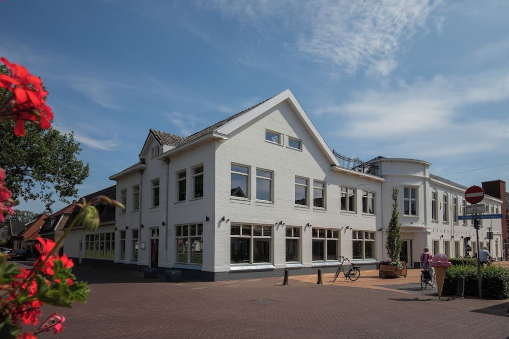 Hotel de Zon anno 1870