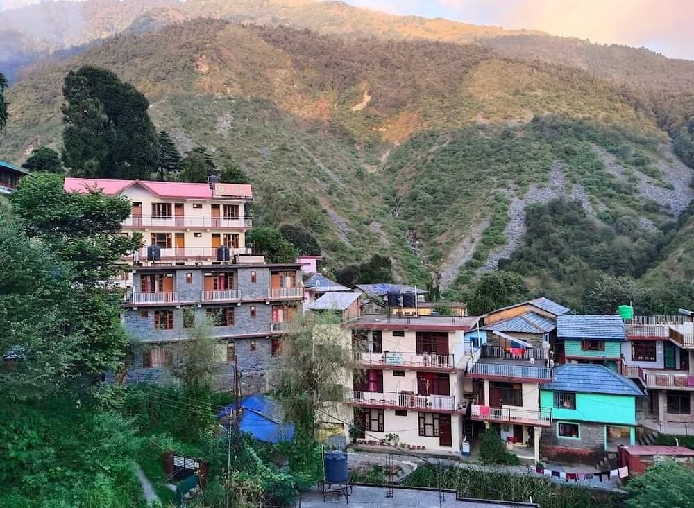 Konaklama yerinin ön cephesi