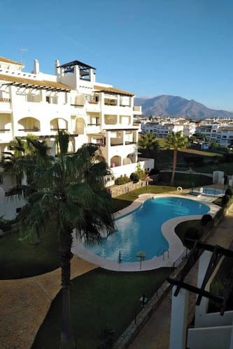 Top Floor Apt Close To Duquesa