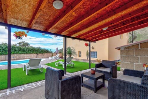 Beautiful Arianny House With Pool