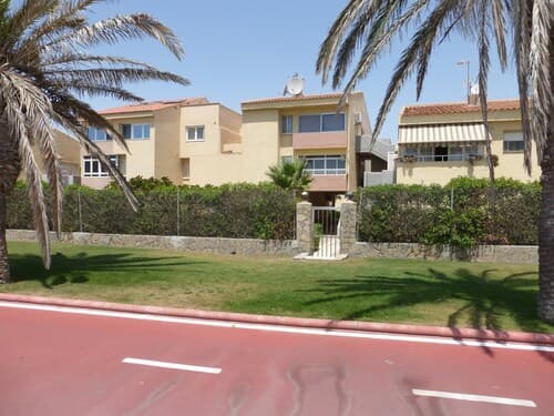 Apartment In Complex Don Paco - On Front Line Of The Beach