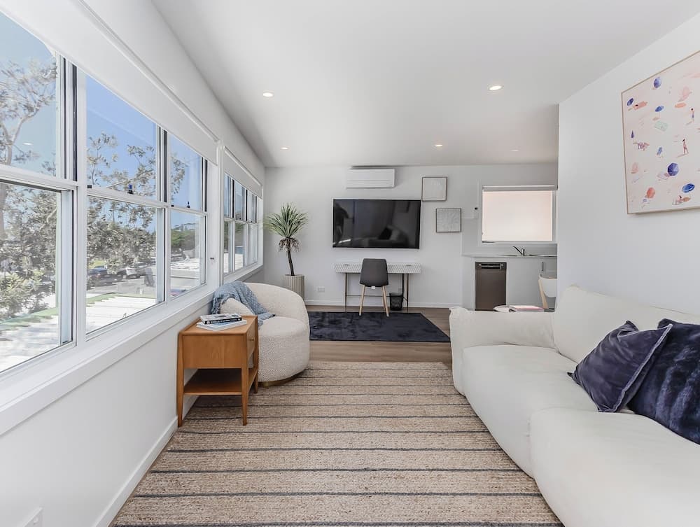 Relax on Marine Parade 2 BDR Apartment