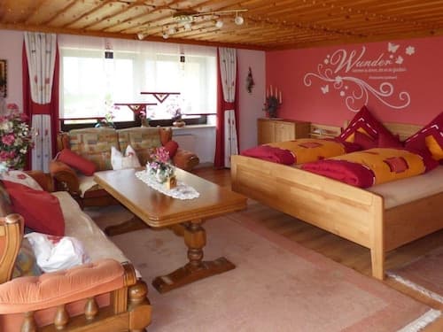 Scenic Apartment With Balcony, Garden, Deckchairs, Barbecue