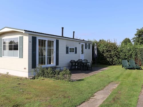 Chalet Near Loonse and Drunense Duinen