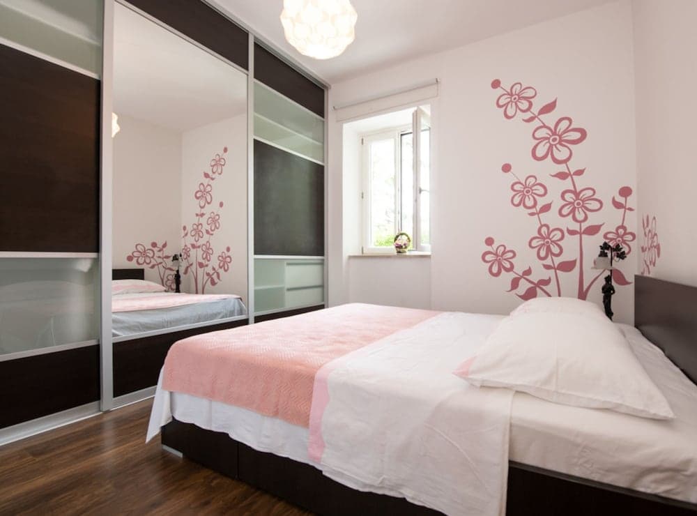 Elegant Lovran Apartment With Sea View