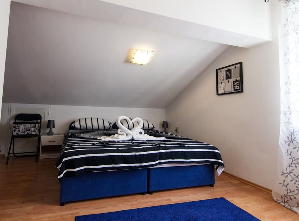 Elegant Holiday Home With Private Gym and Roof Terrace