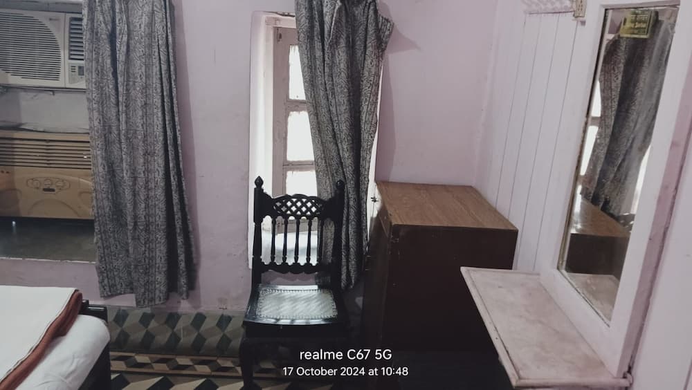 Goroomgo Agra Hotel Mathura