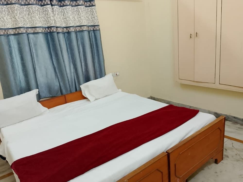 Goroomgo P G on Ganges Varanasi