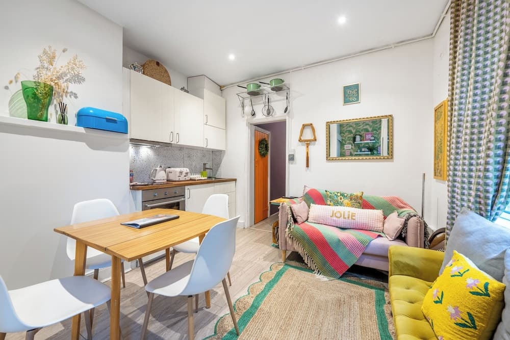 Claremont Apartment A - London