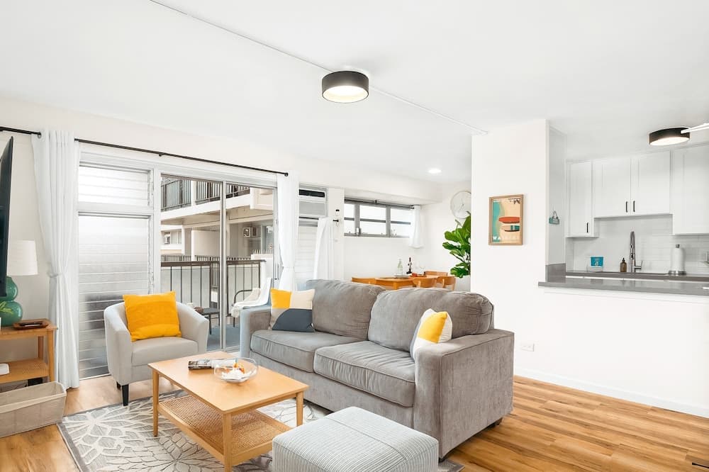 2BR/2BA Condos in Kuhio at Waikiki with Parking!