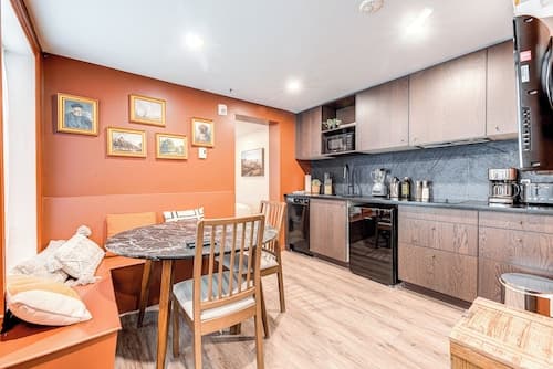 Quebec City 2 Bedroom Treasure