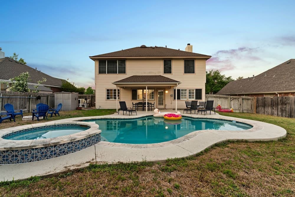 The Mad Hatter Heated Pool Gameroom