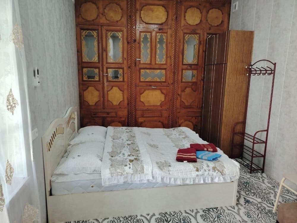 Mokhira Guest House