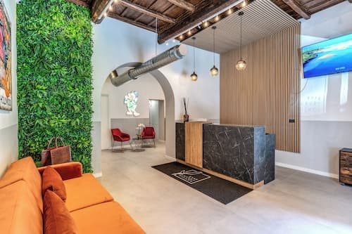 EFFE LUXURY PALACE