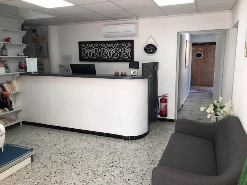 HOTEL LE CASTELET