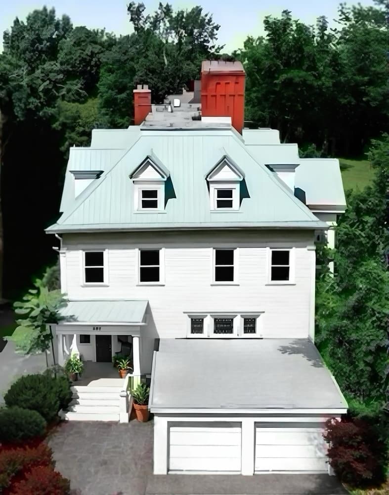 Summer Street Guest House